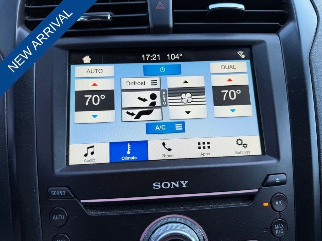 Used 2018 Ford Fusion Titanium FWD image 13