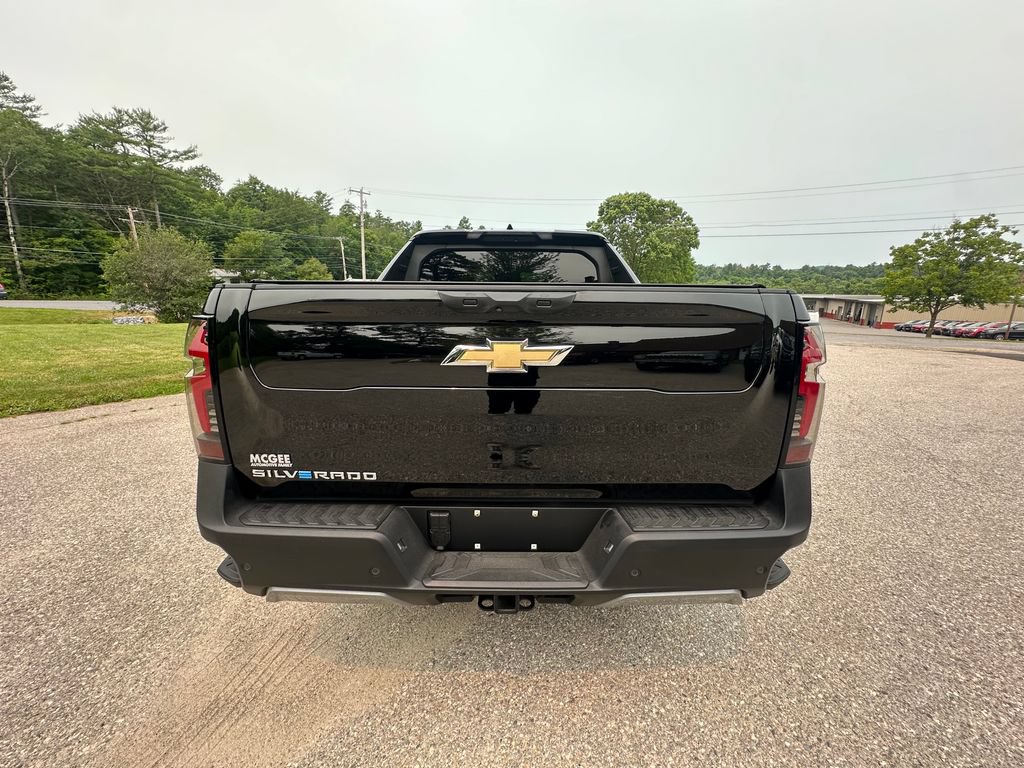 Used 2025 Chevrolet Silverado EV LT w/ LT Premium Package AWD/4WD image 4