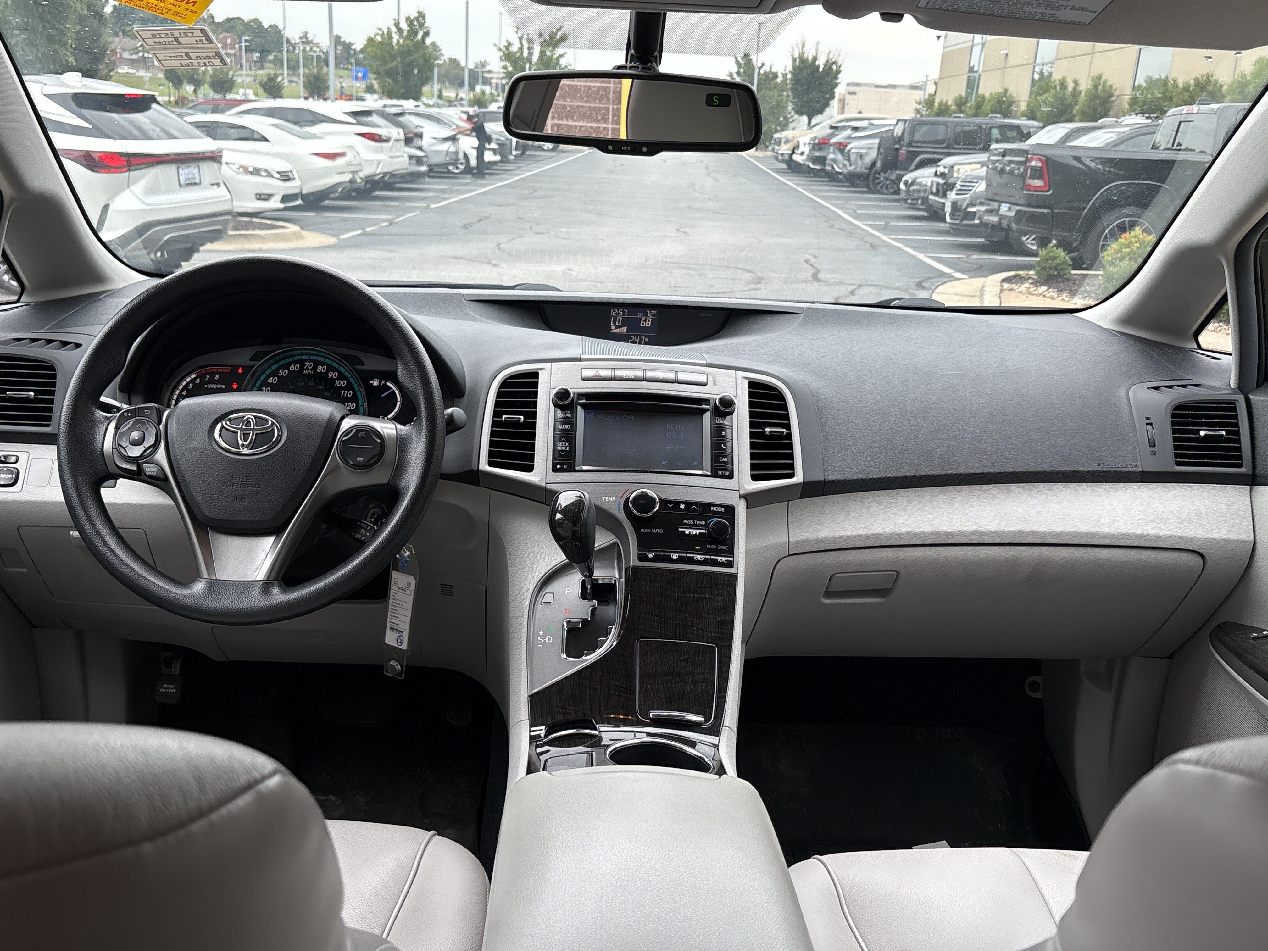 Used 2014 Toyota Venza LE FWD image 28