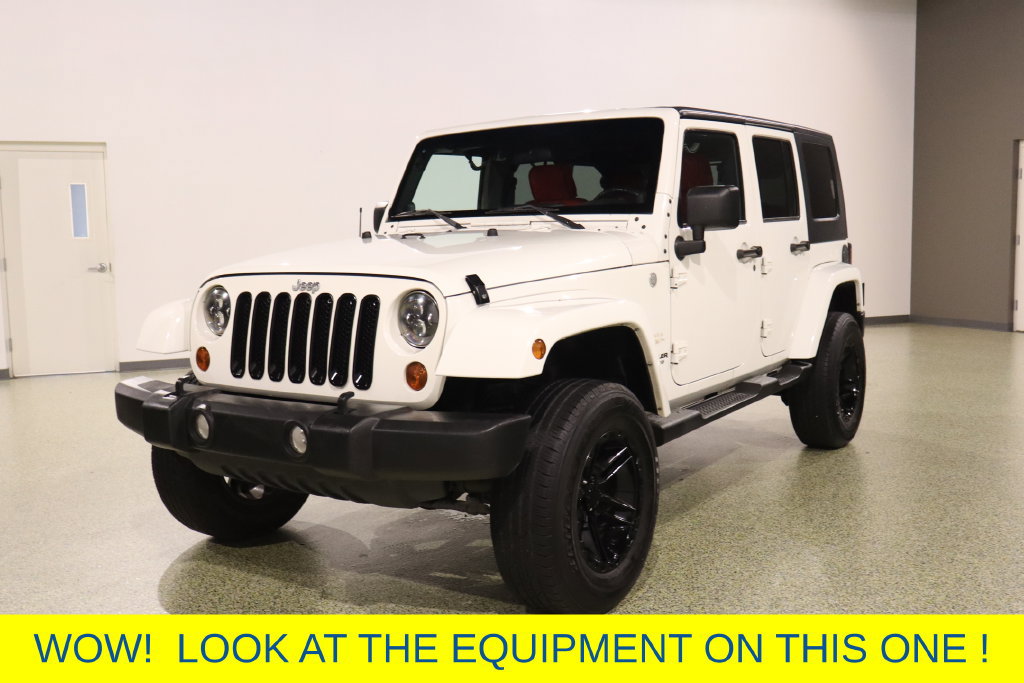 Used 2010 Jeep Wrangler Unlimited Sahara w/ Mopar Chrome Edition Group AWD/4WD image 5