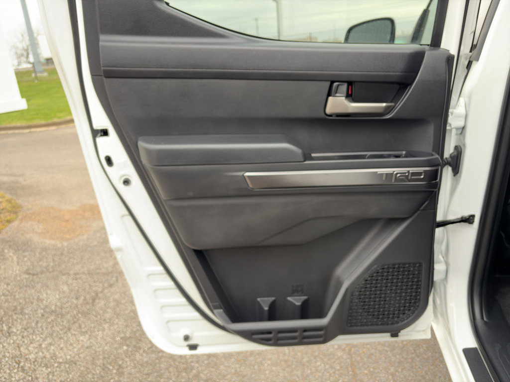 Used 2025 Toyota Tacoma TRD Off-Road image 12