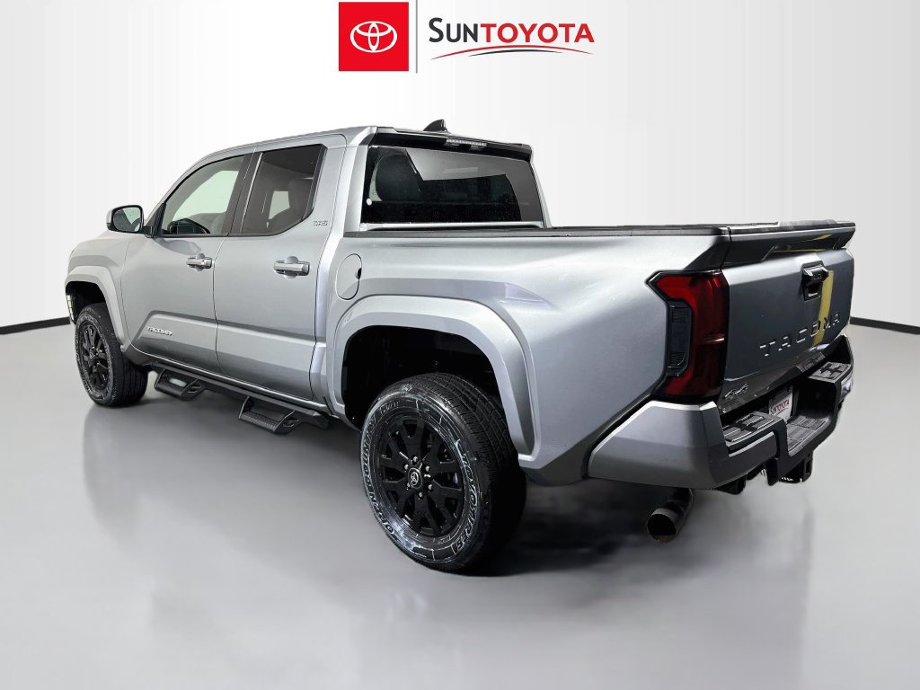 Used 2024 Toyota Tacoma SR5 AWD/4WD image 5