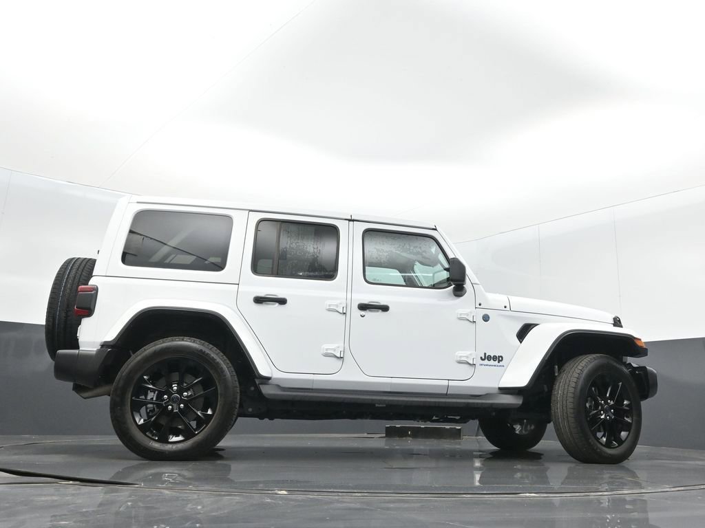 Used 2025 Jeep Wrangler Unlimited Sahara image 34