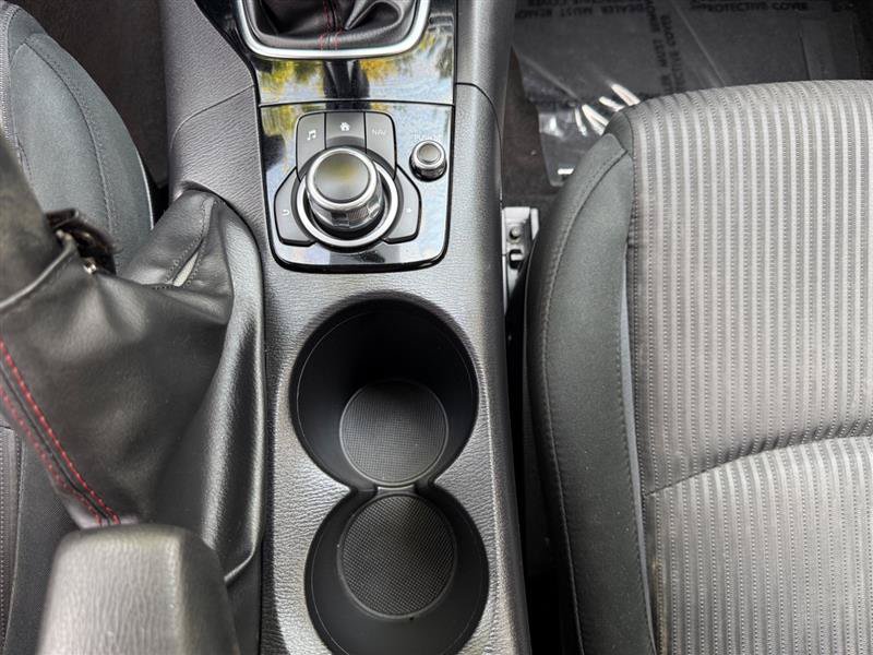 Used 2014 MAZDA MAZDA3 i Touring w/ Technology Package FWD image 39