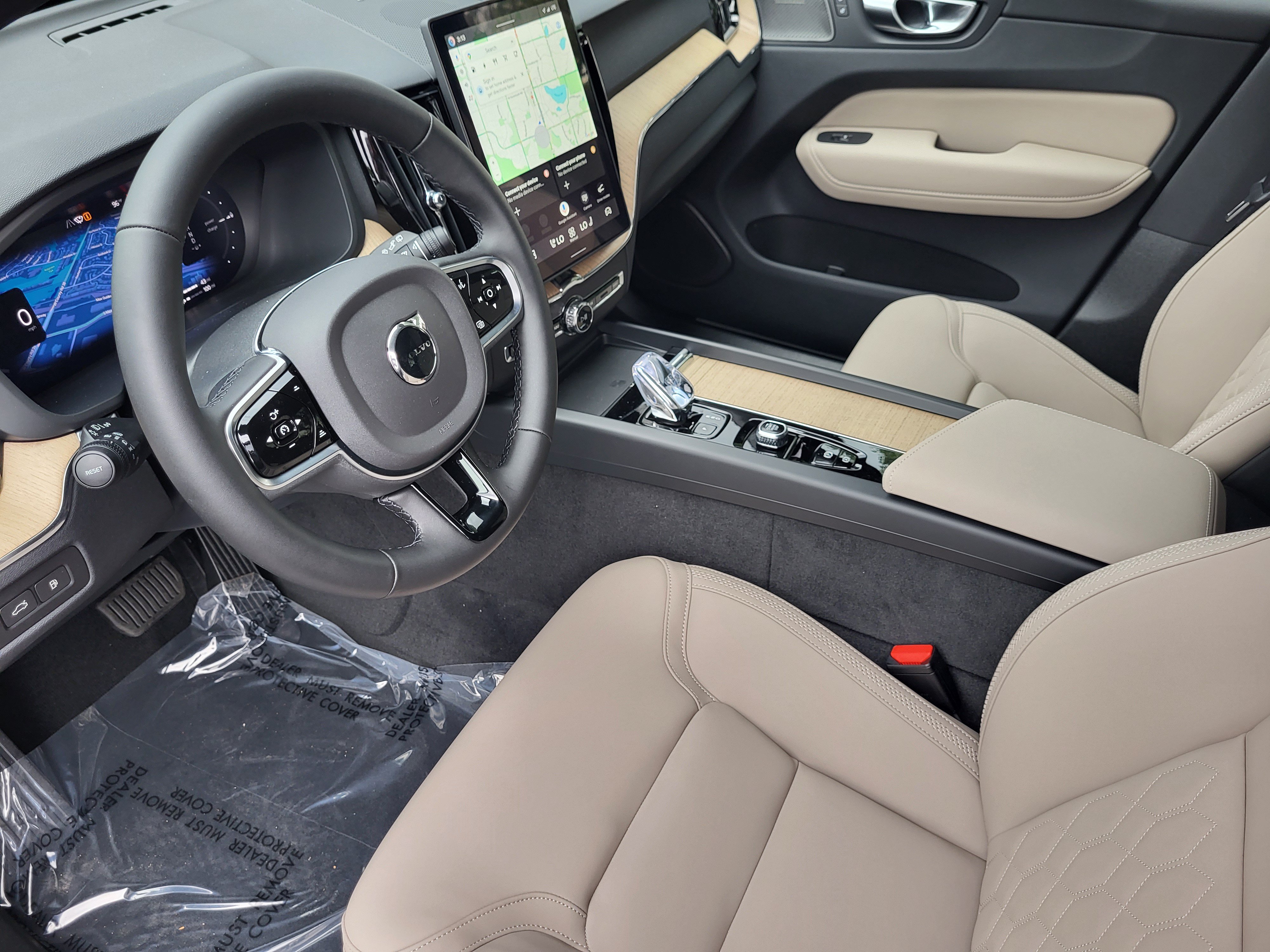 New 2026 Volvo XC60 T8 Plus w/ Protection Package Premier AWD/4WD image 9