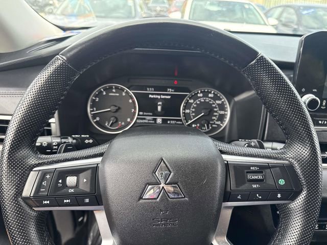 Used 2024 Mitsubishi Outlander SE Black Edition image 31
