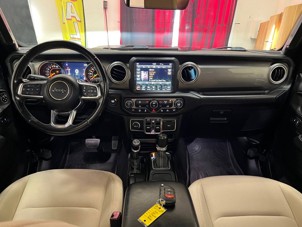 Used 2020 Jeep Gladiator Overland image 16
