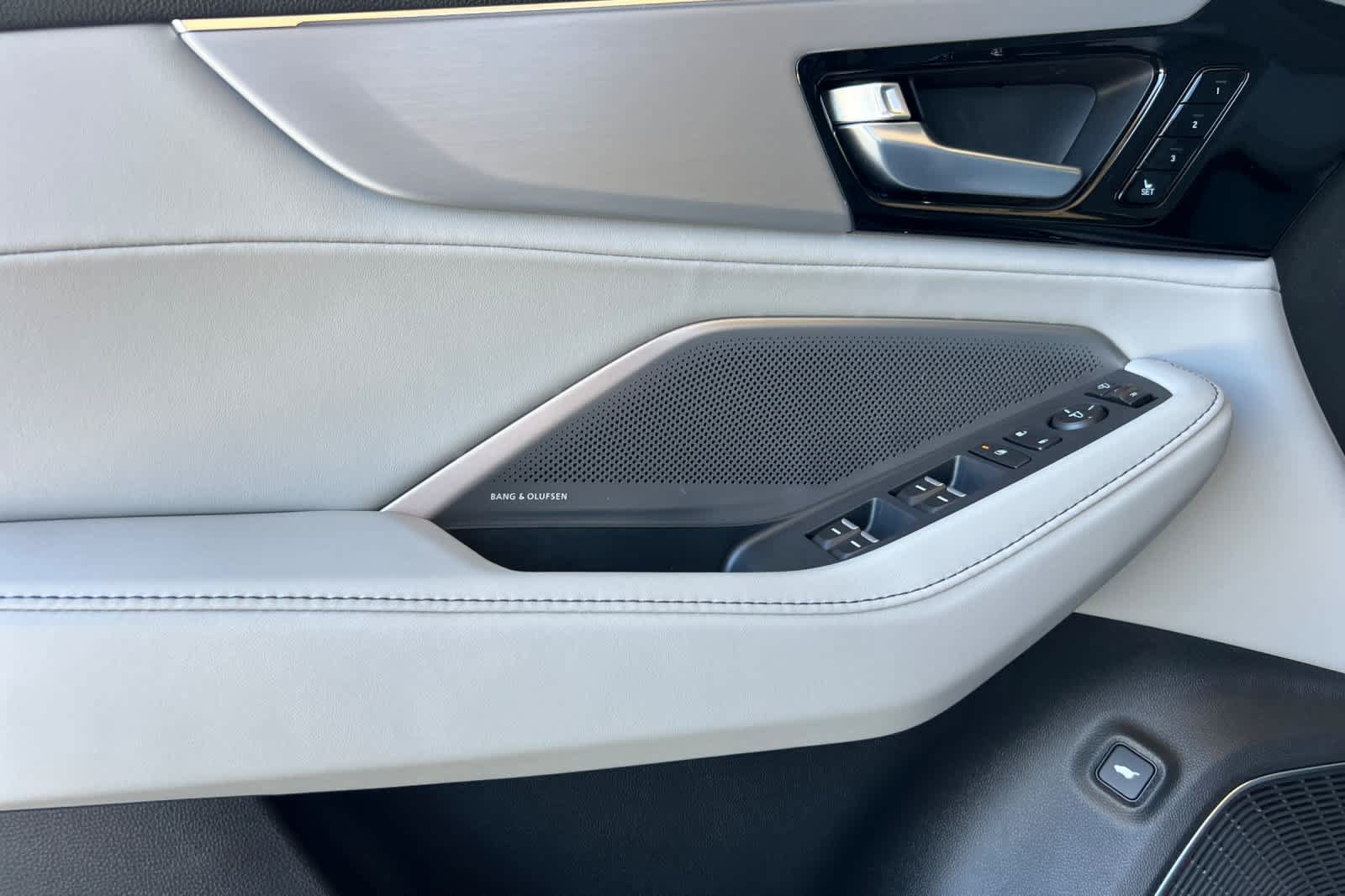 New 2026 Acura MDX w/ Technology Package AWD/4WD image 9