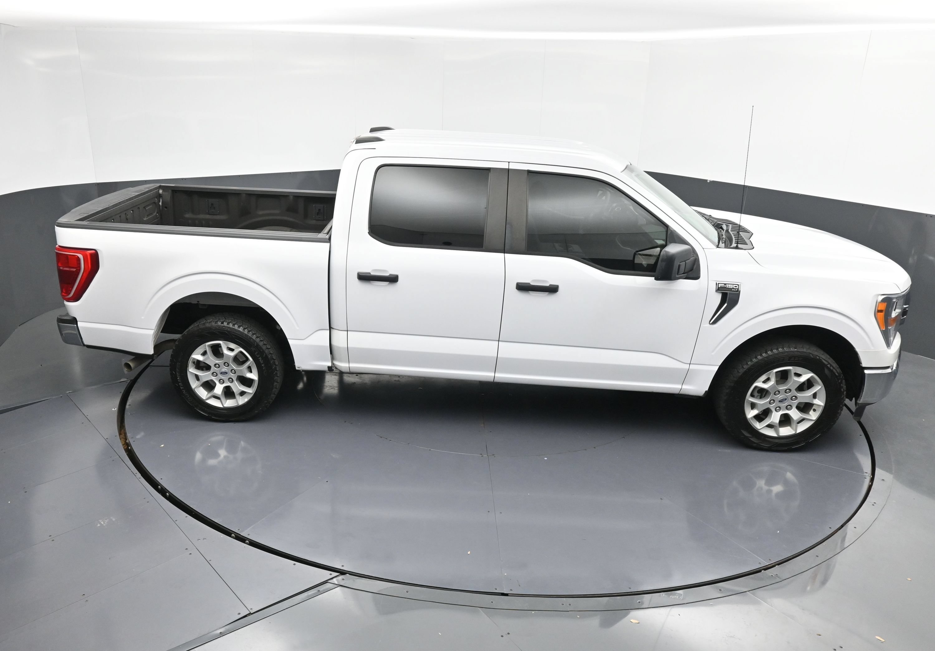 Used 2021 Ford F150 XLT RWD image 39