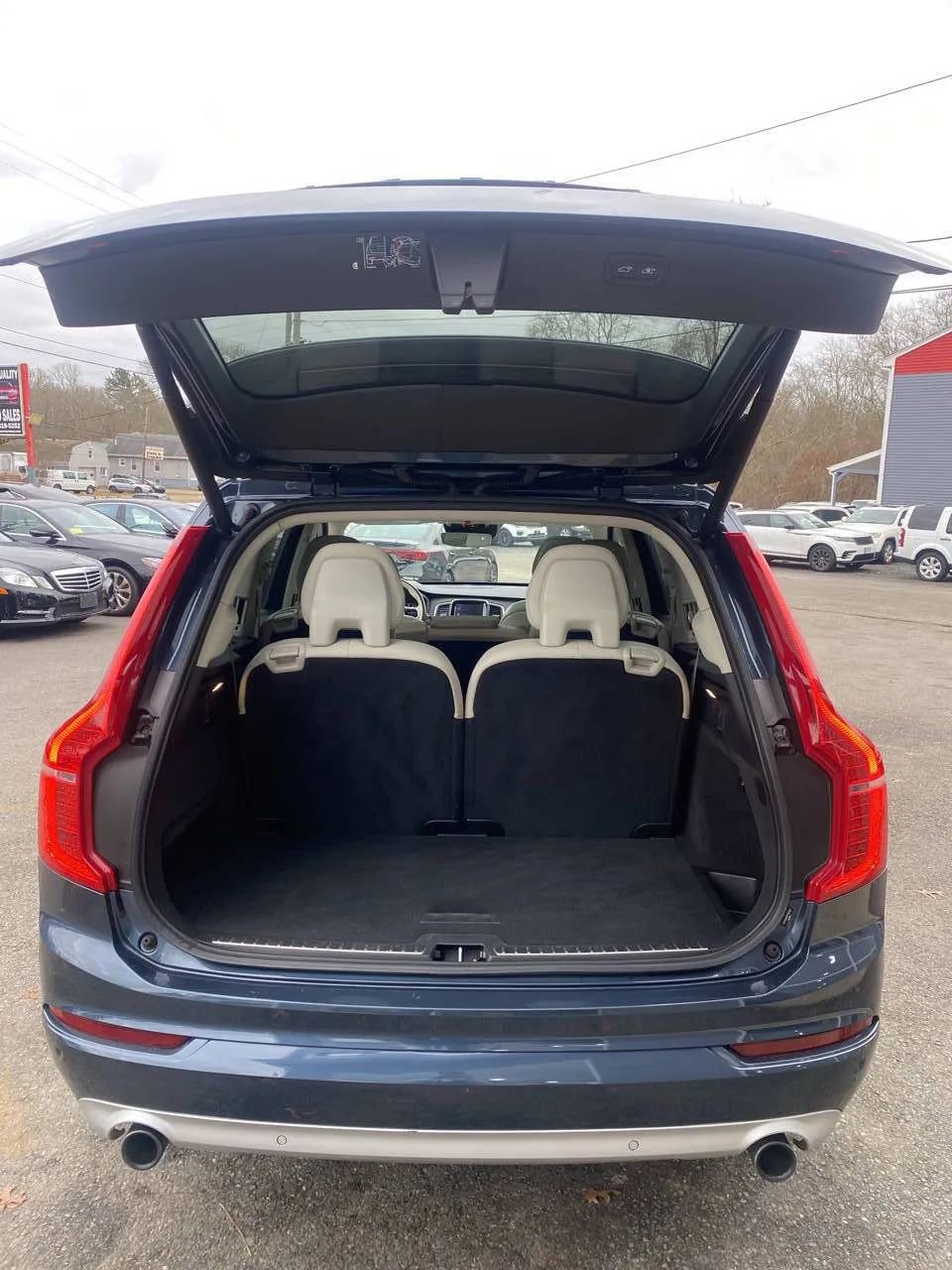 Used 2019 Volvo XC90 T5 Momentum w/ Advanced Package image 6