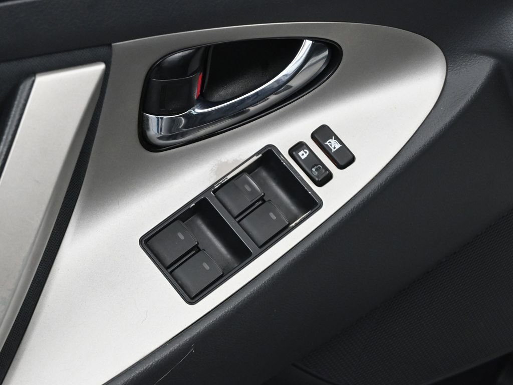 Used 2010 Toyota Camry SE image 8