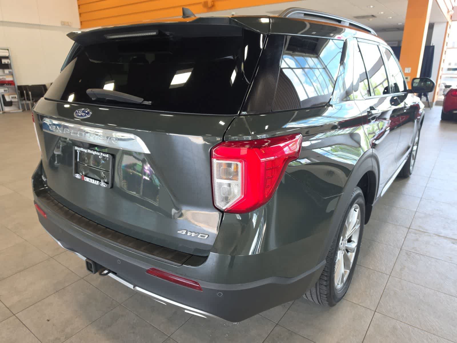 Used 2023 Ford Explorer XLT w/ Equipment Group 202A AWD/4WD image 7