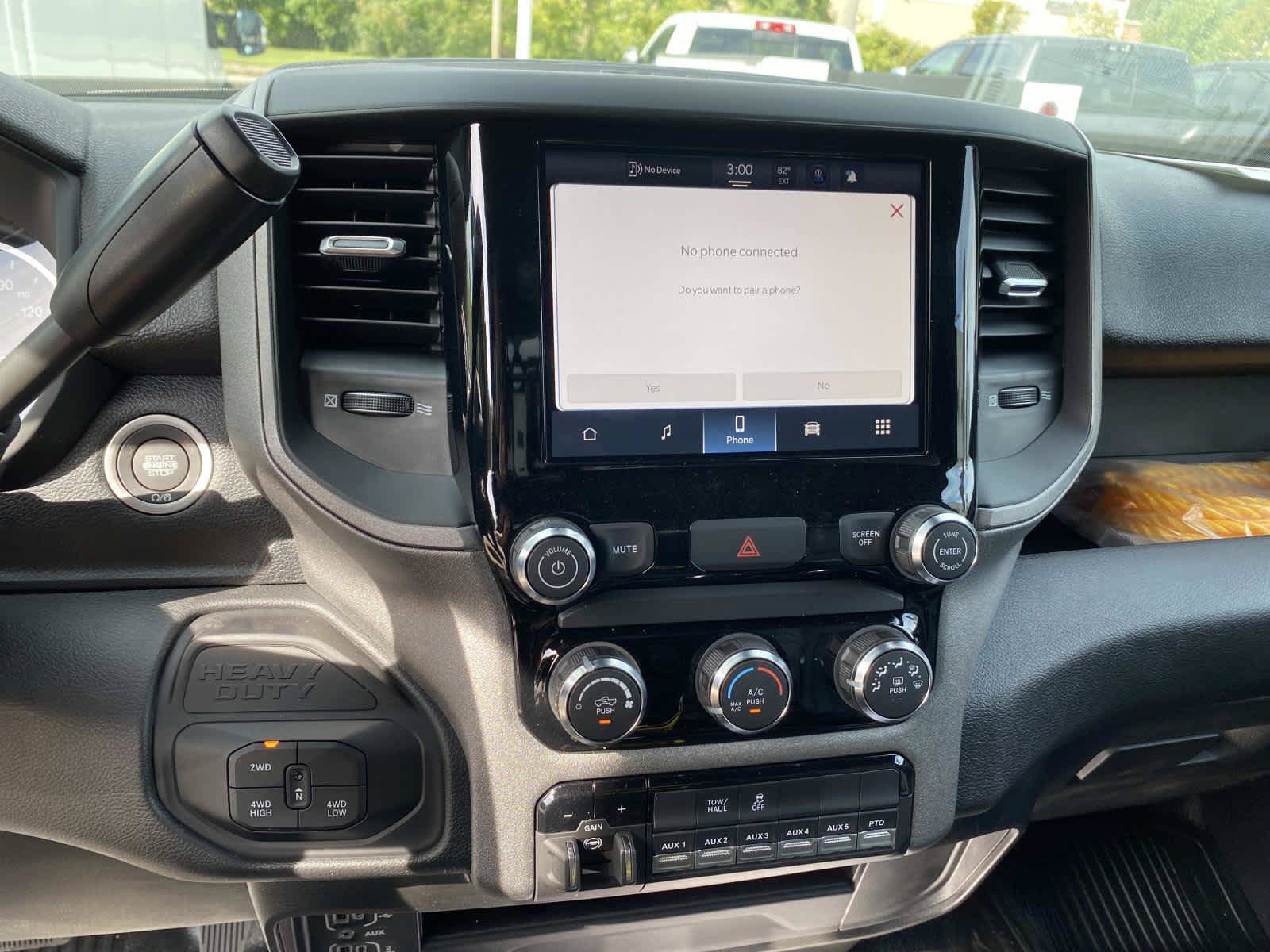 New 2026 RAM 3500 Tradesman AWD/4WD image 15