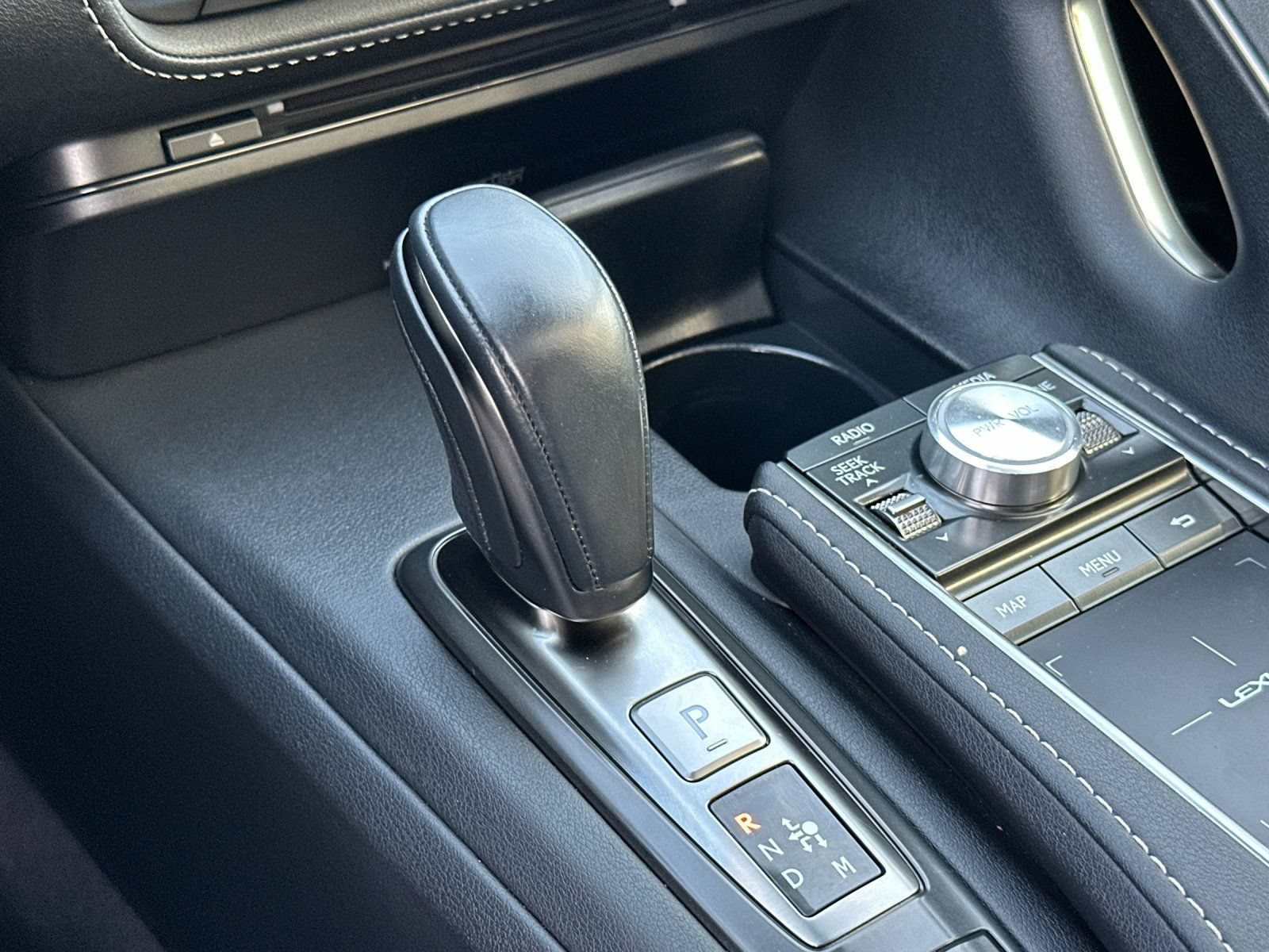 Used 2018 Lexus LC 500 Coupe w/ Sport Package RWD image 21