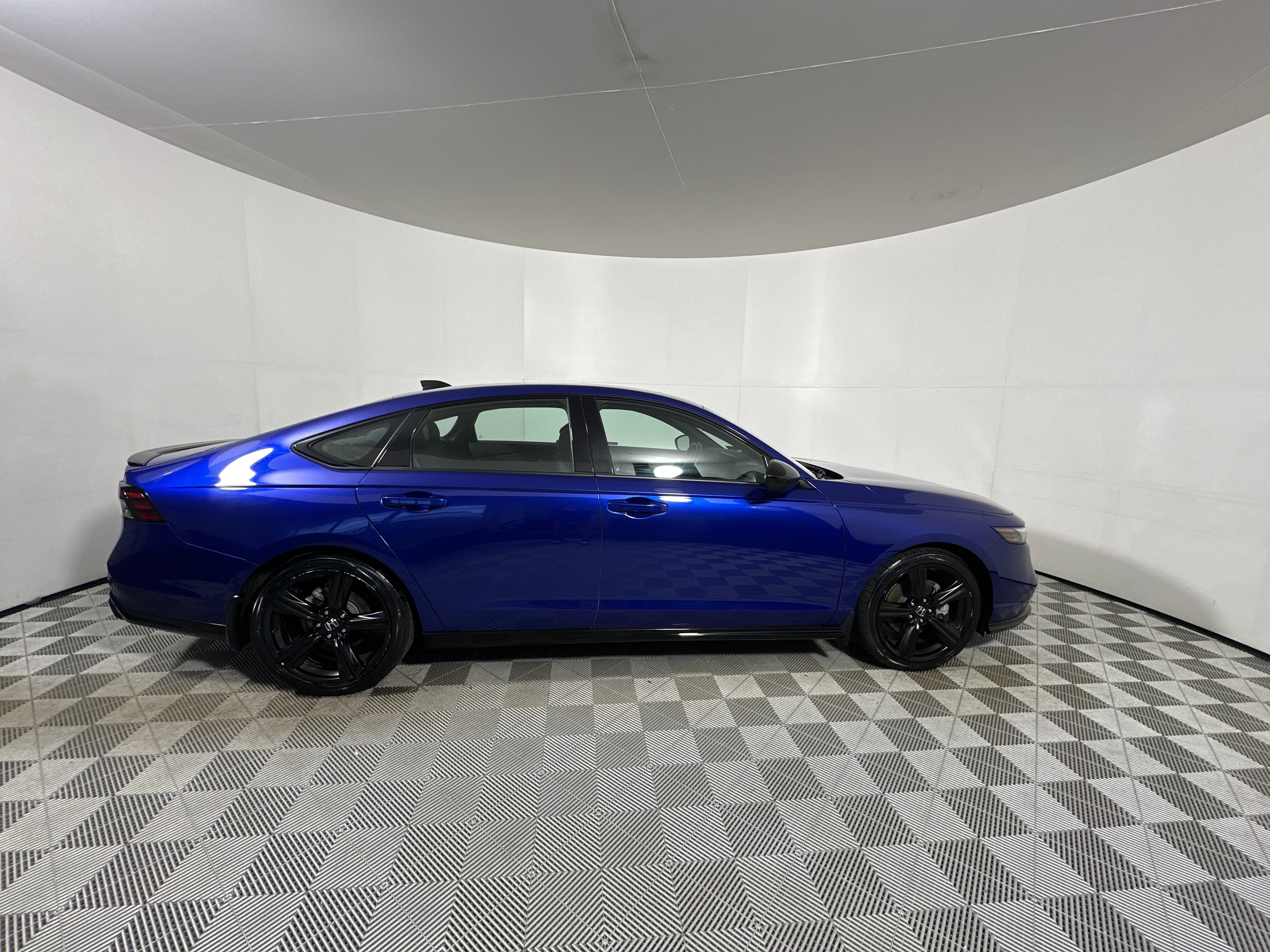 Used 2023 Honda Accord Sport image 8