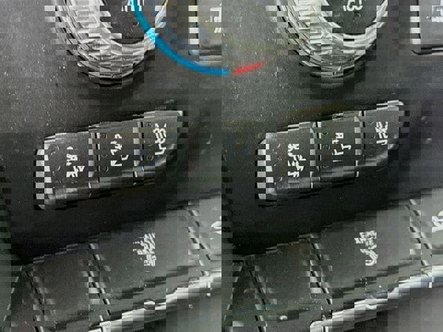 Used 2023 GMC Sierra 2500 AT4 image 21