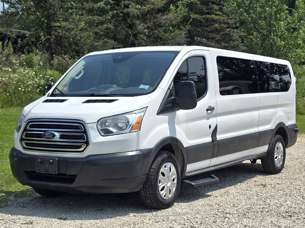 Used 2015 Ford Transit 350 XLT RWD image 2