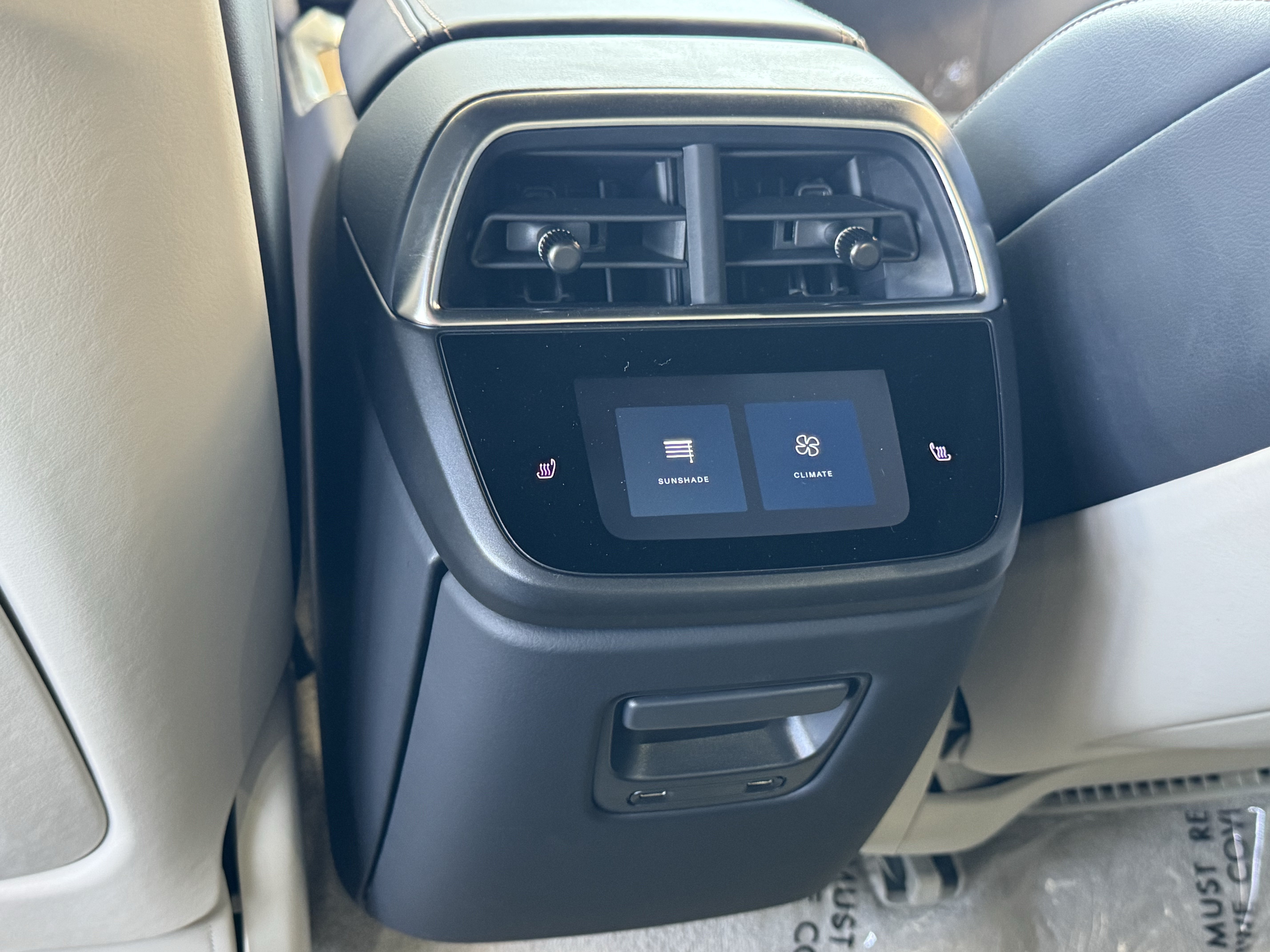 Used 2024 Lucid Air Touring AWD/4WD image 34