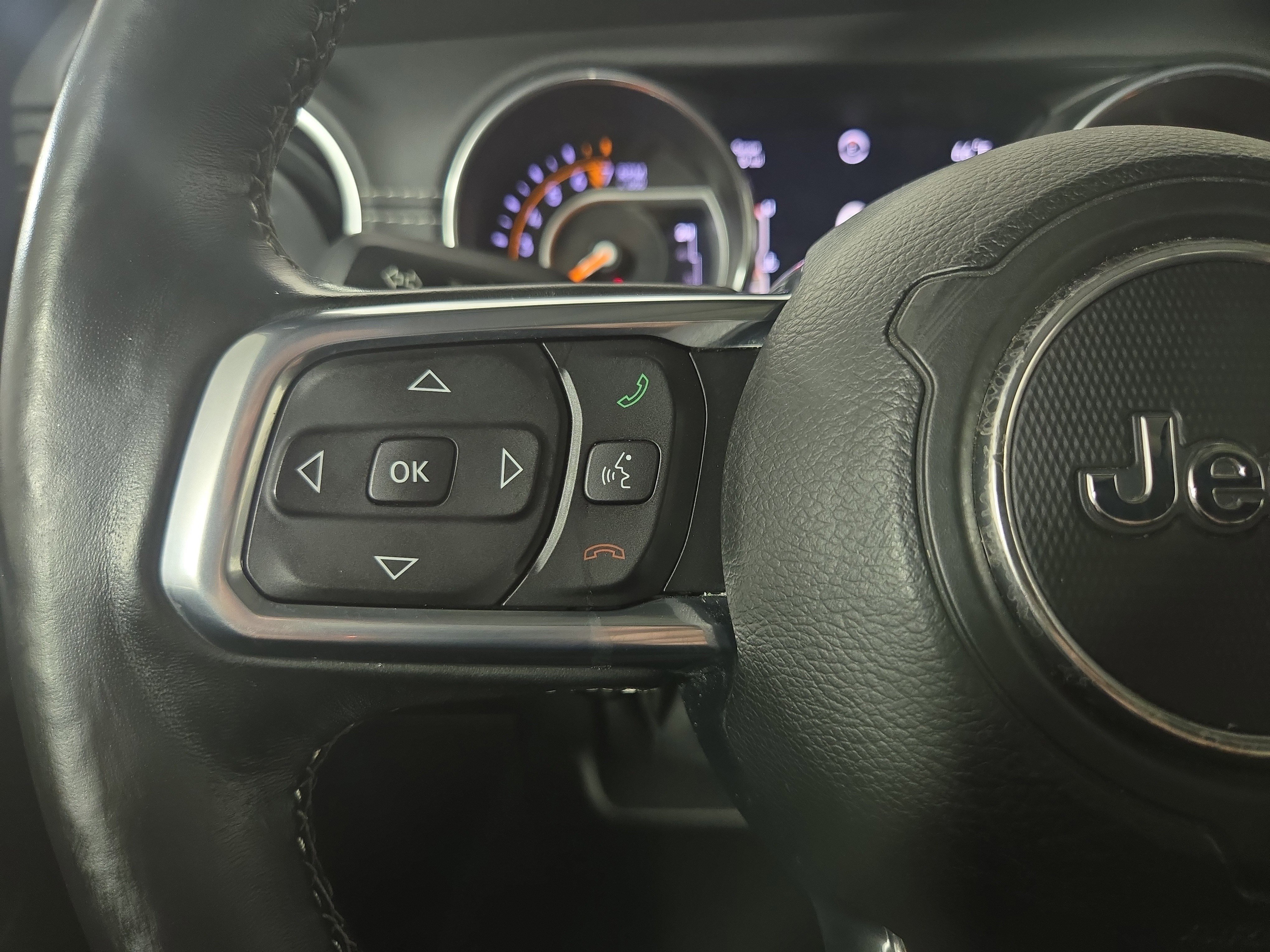 Used 2018 Jeep Wrangler Unlimited Sahara image 16