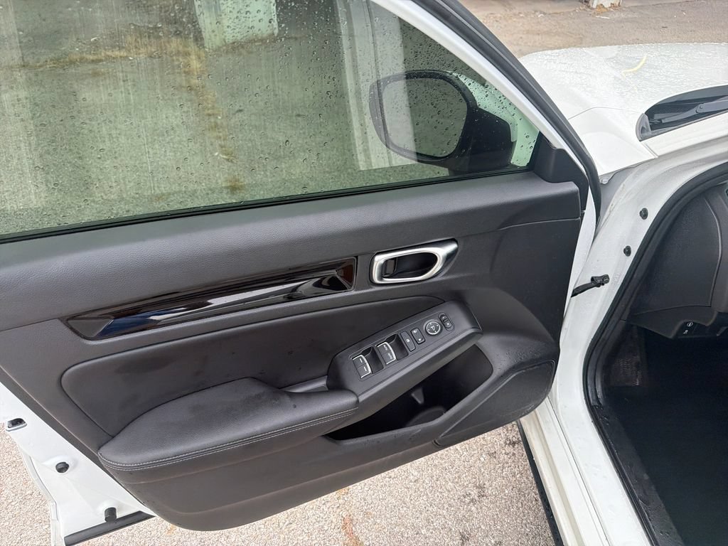Used 2024 Honda Civic EX-L image 11