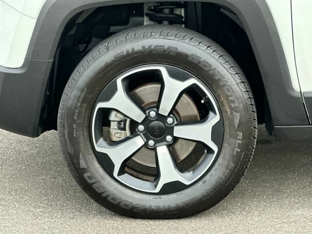 Used 2019 Jeep Renegade Trailhawk AWD/4WD image 35