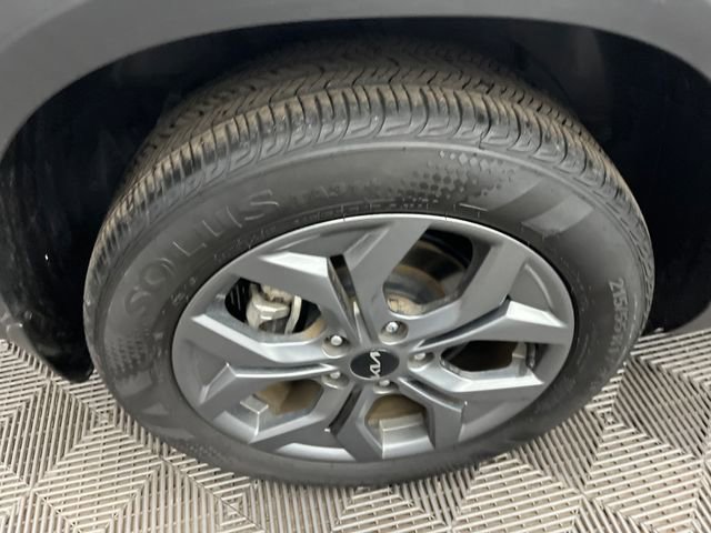 Certified 2024 Kia Seltos S image 29