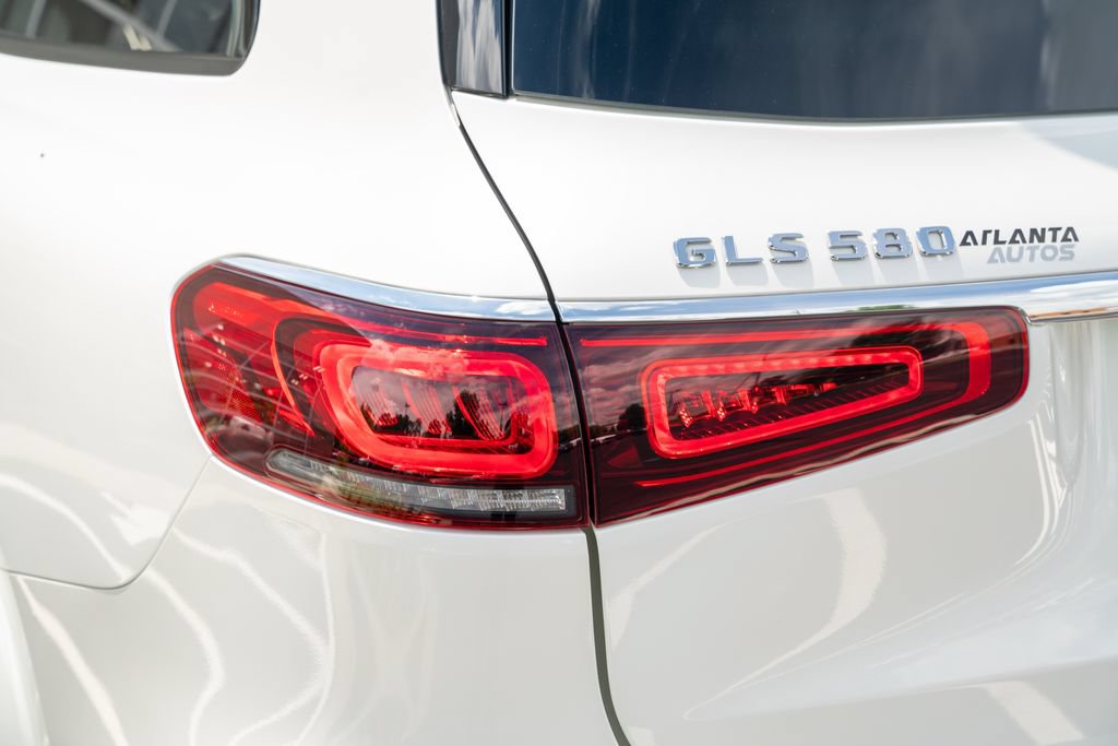 Used 2023 Mercedes-Benz GLS 580 4MATIC image 17