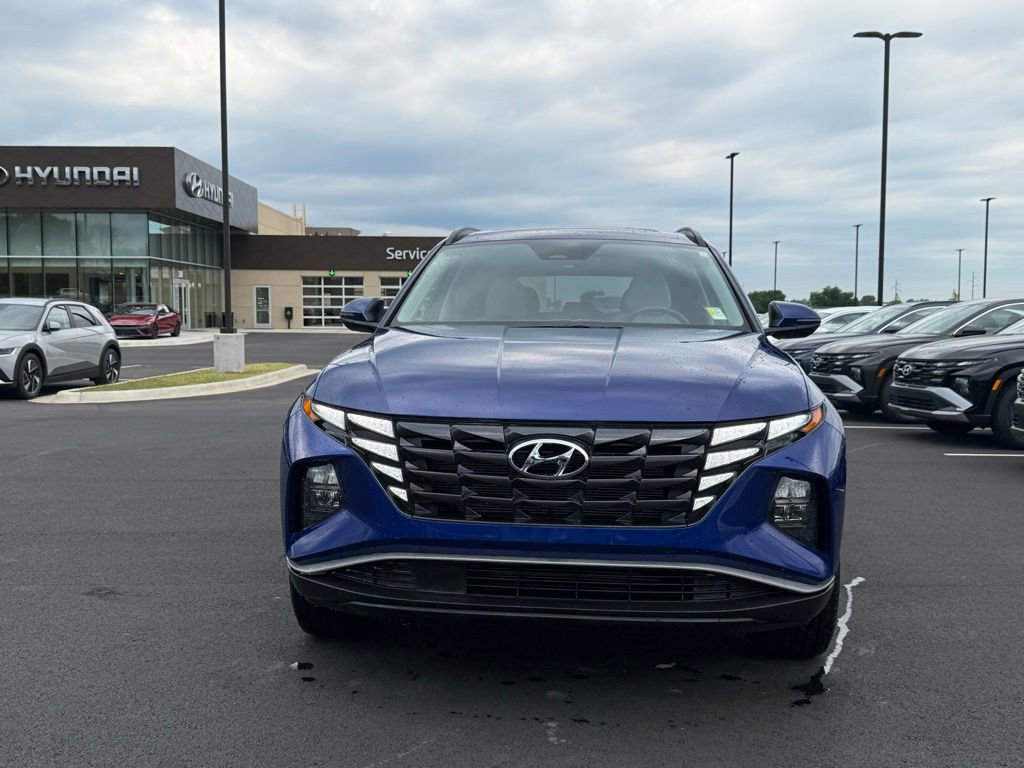 Used 2023 Hyundai Tucson SEL w/ Convenience Package AWD/4WD image 2