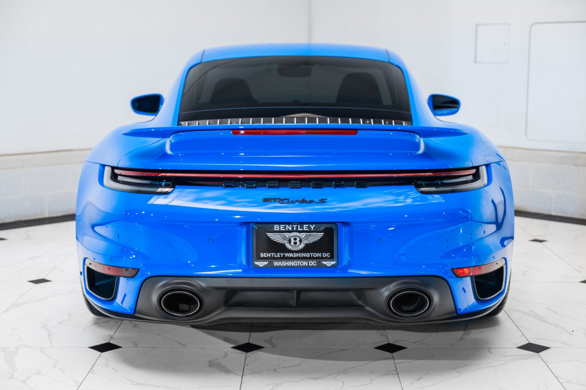 Used 2022 Porsche 911 Turbo S image 8