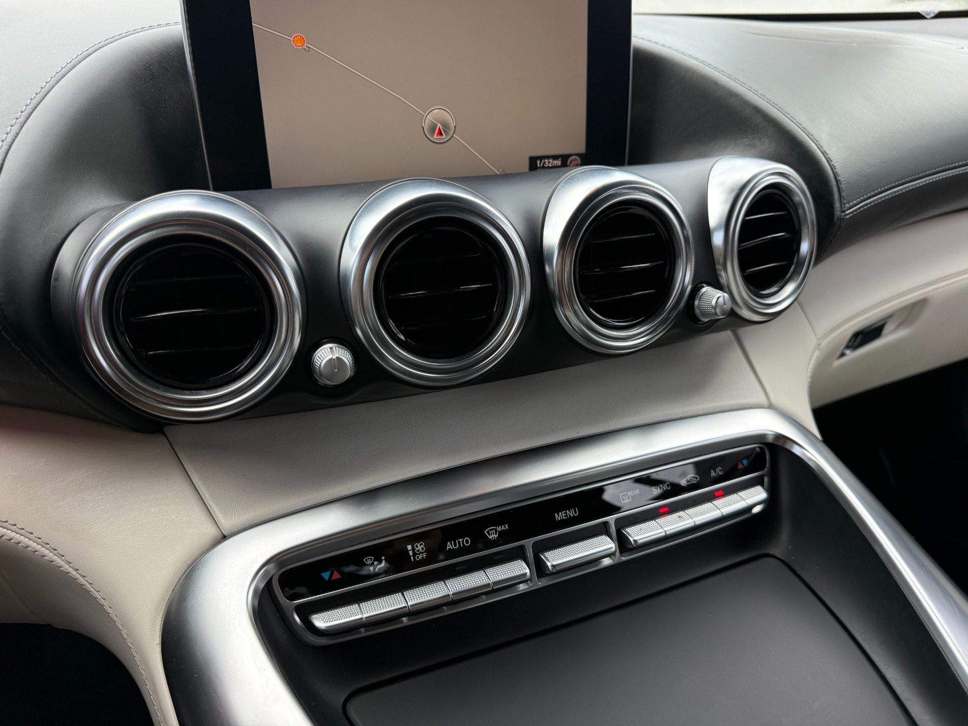 Used 2016 Mercedes-Benz AMG GT S image 26
