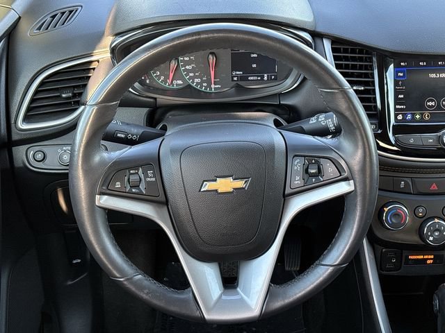 Certified 2021 Chevrolet Trax LT w/ LT Convenience Package image 12