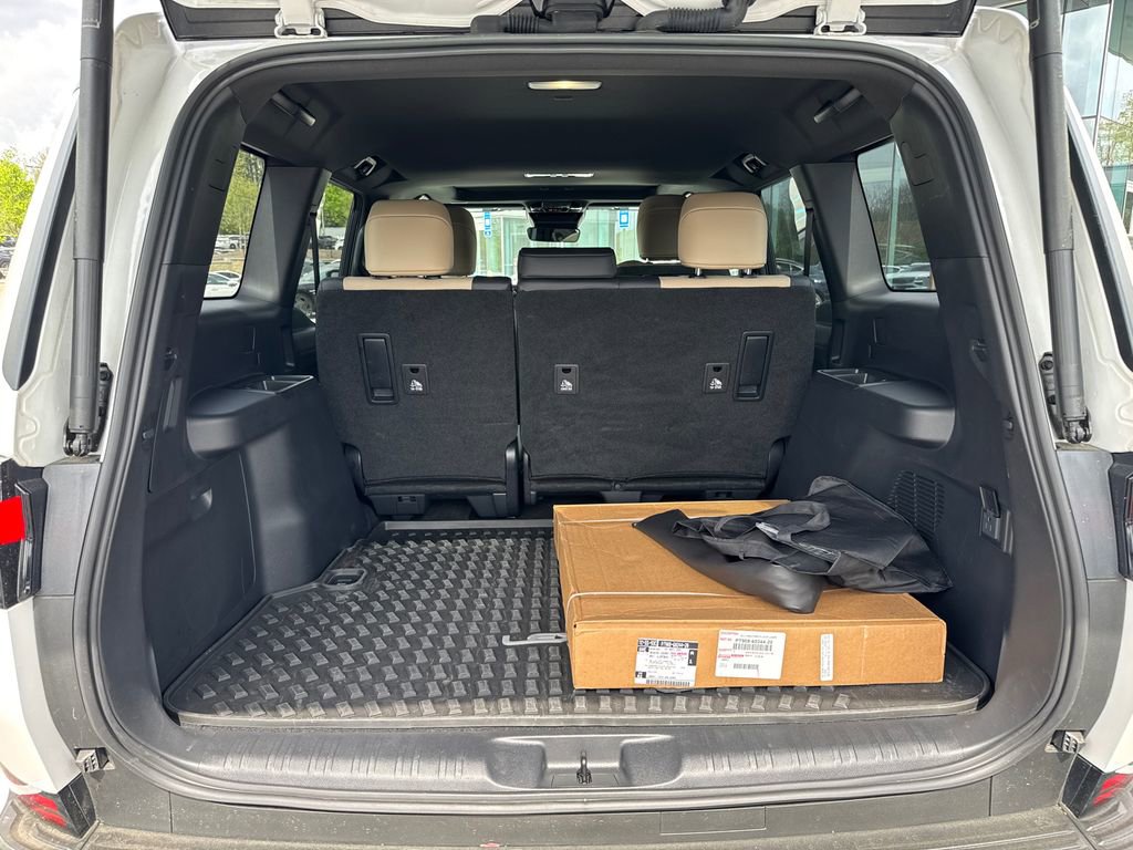 Used 2024 Lexus GX 550 image 18