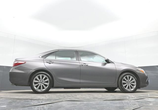 Used 2017 Toyota Camry XLE w/ Moonroof Package image 48