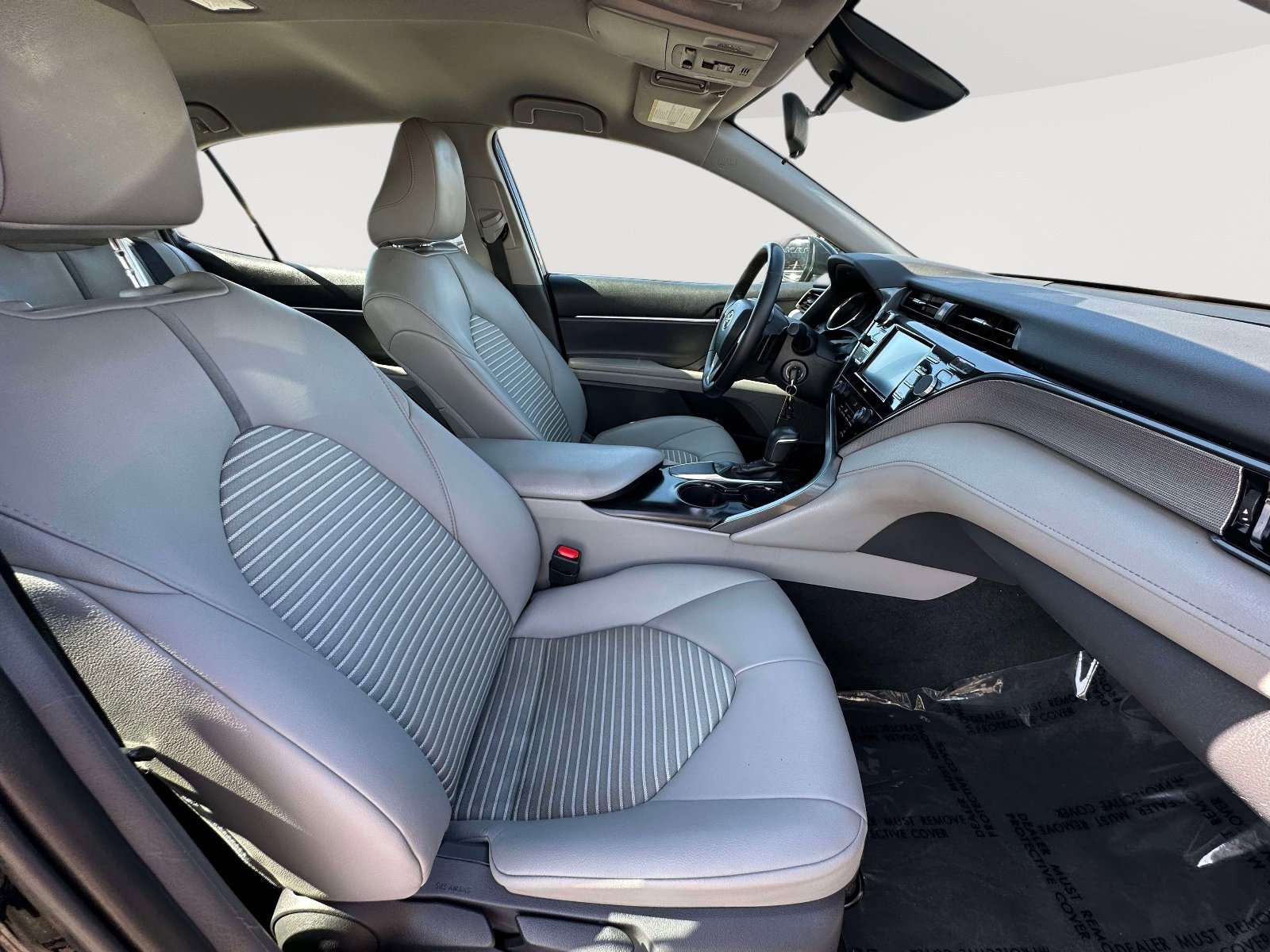 Used 2020 Toyota Camry SE image 23