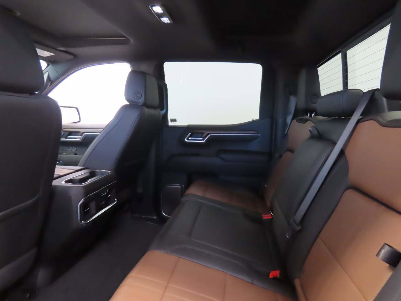 Used 2024 Chevrolet Silverado 1500 High Country image 22