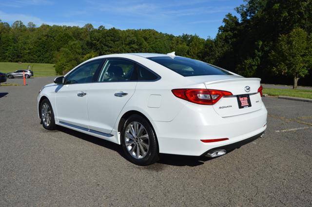 Used 2015 Hyundai Sonata Sport w/ Option Group 03 FWD image 6