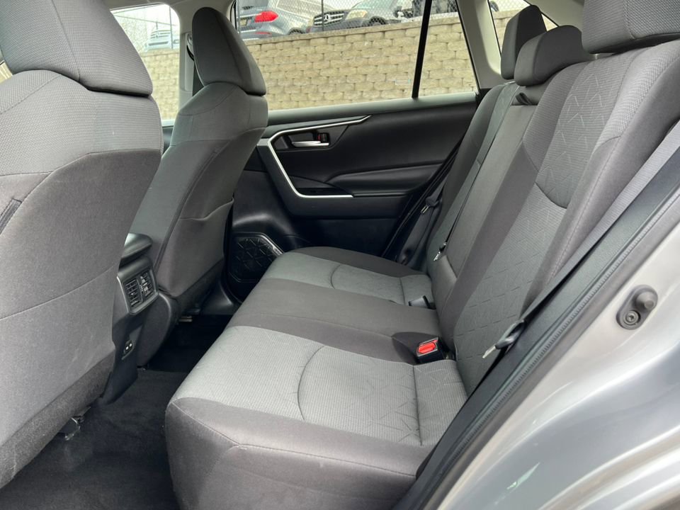 Used 2024 Toyota RAV4 XLE image 4
