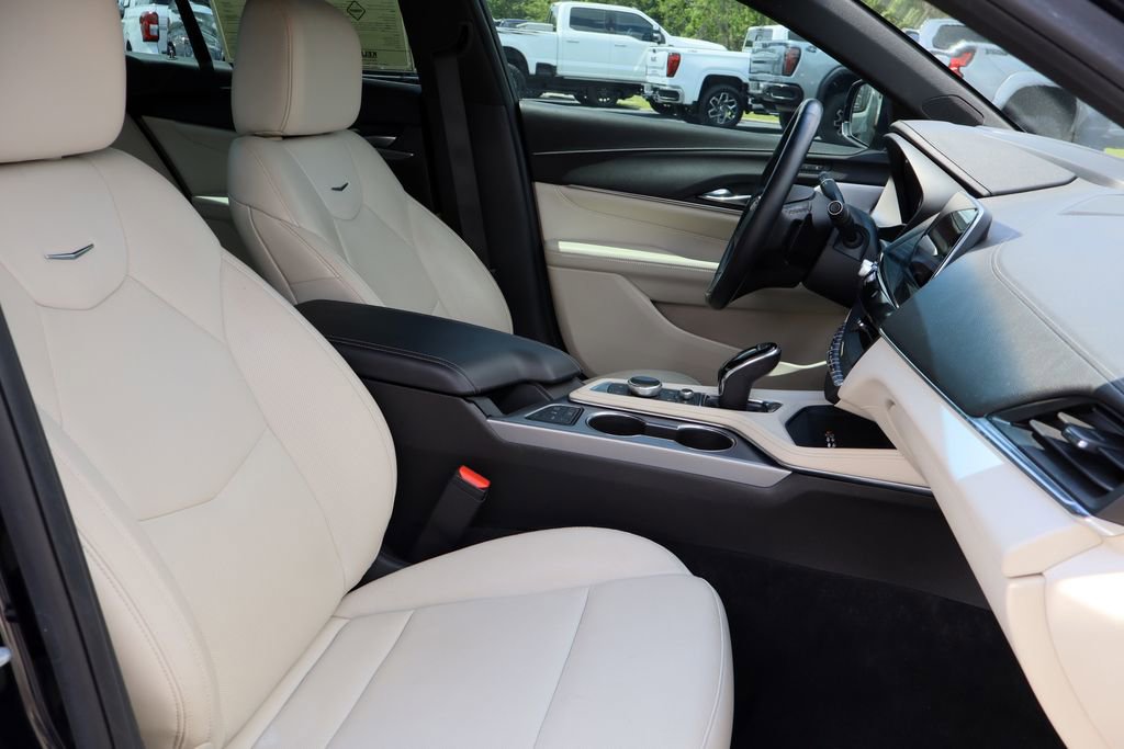 Certified 2020 Cadillac CT4 Premium Luxury RWD image 27