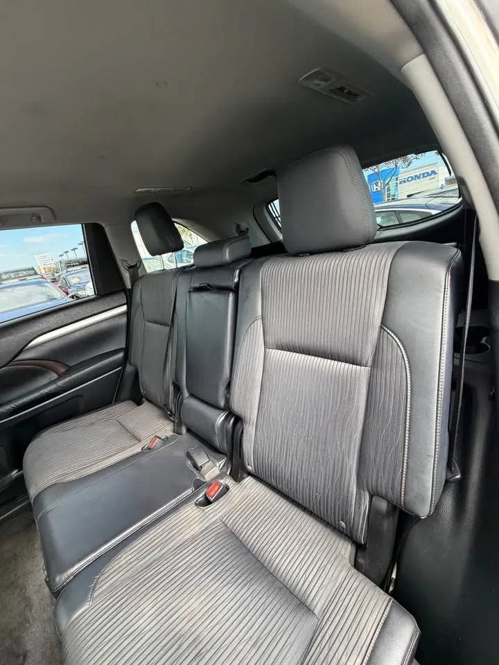 Used 2014 Toyota Highlander Plus image 7