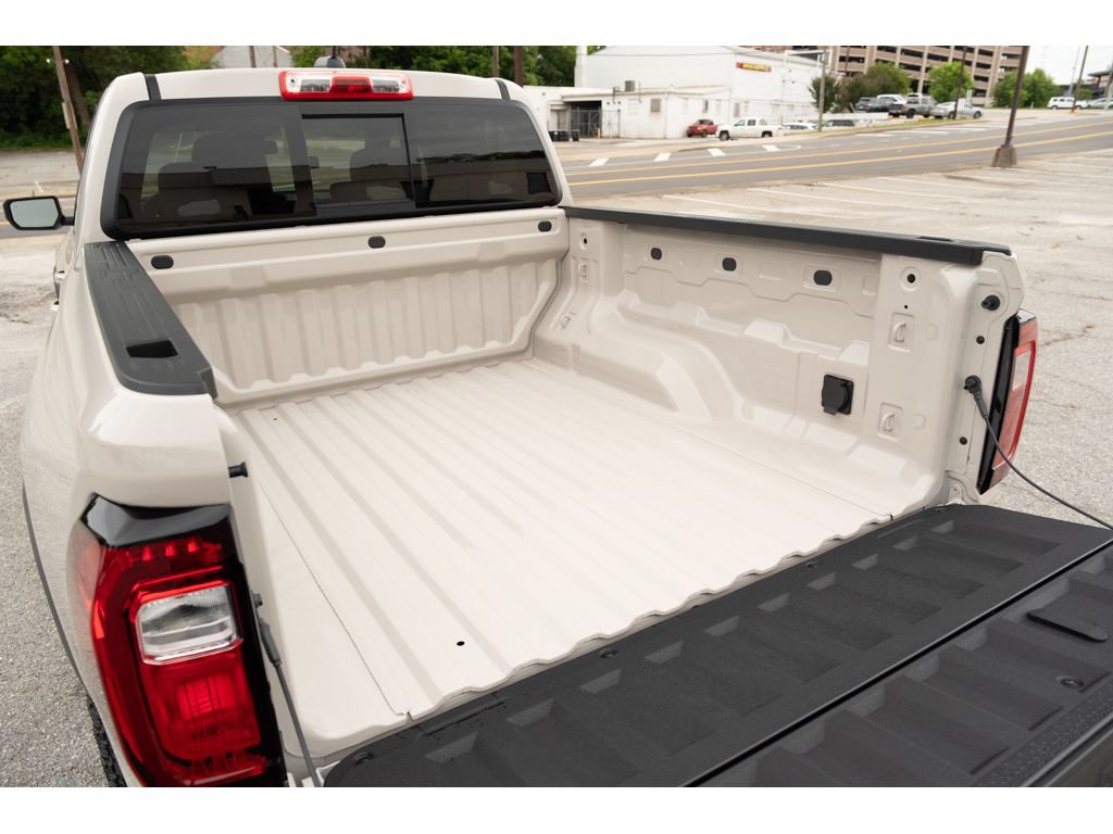 New 2026 GMC Canyon AT4 AWD/4WD image 32