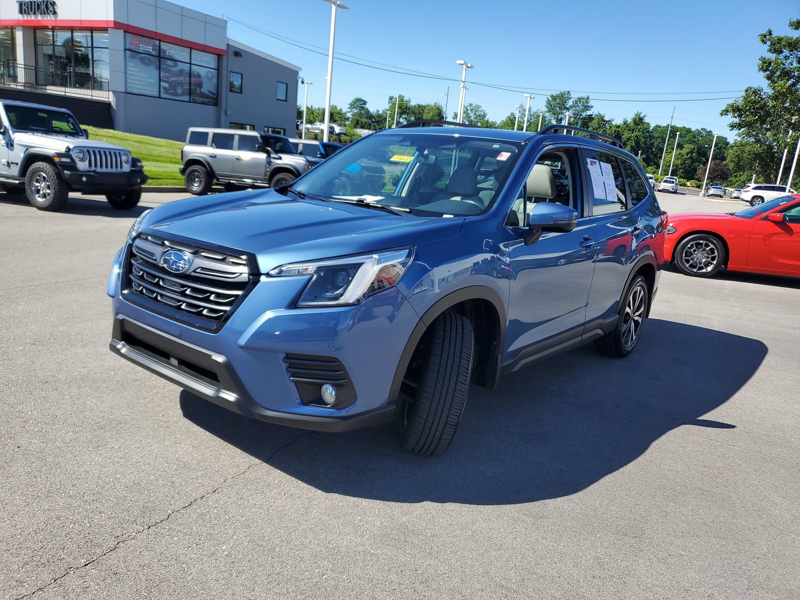 Used 2023 Subaru Forester Limited AWD/4WD image 2
