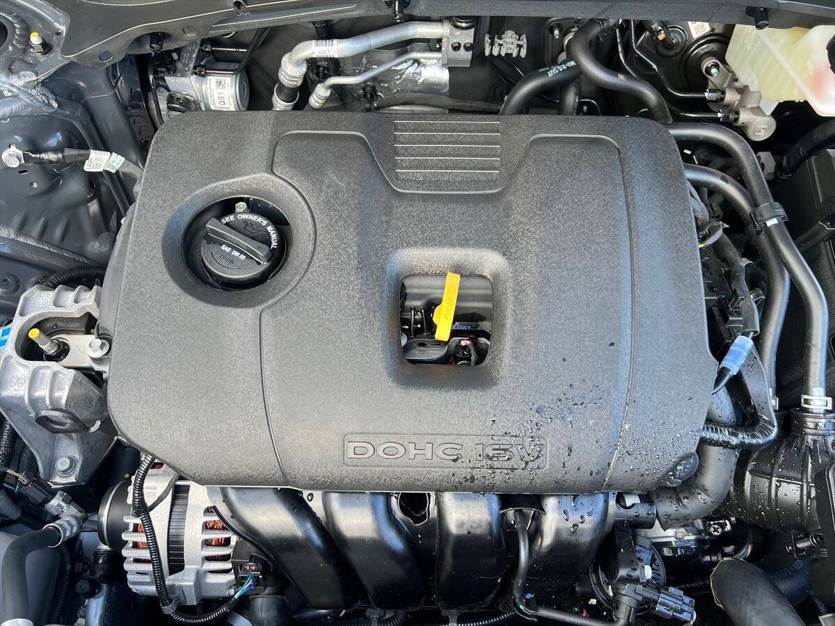 Used 2025 Kia Seltos S AWD/4WD image 17