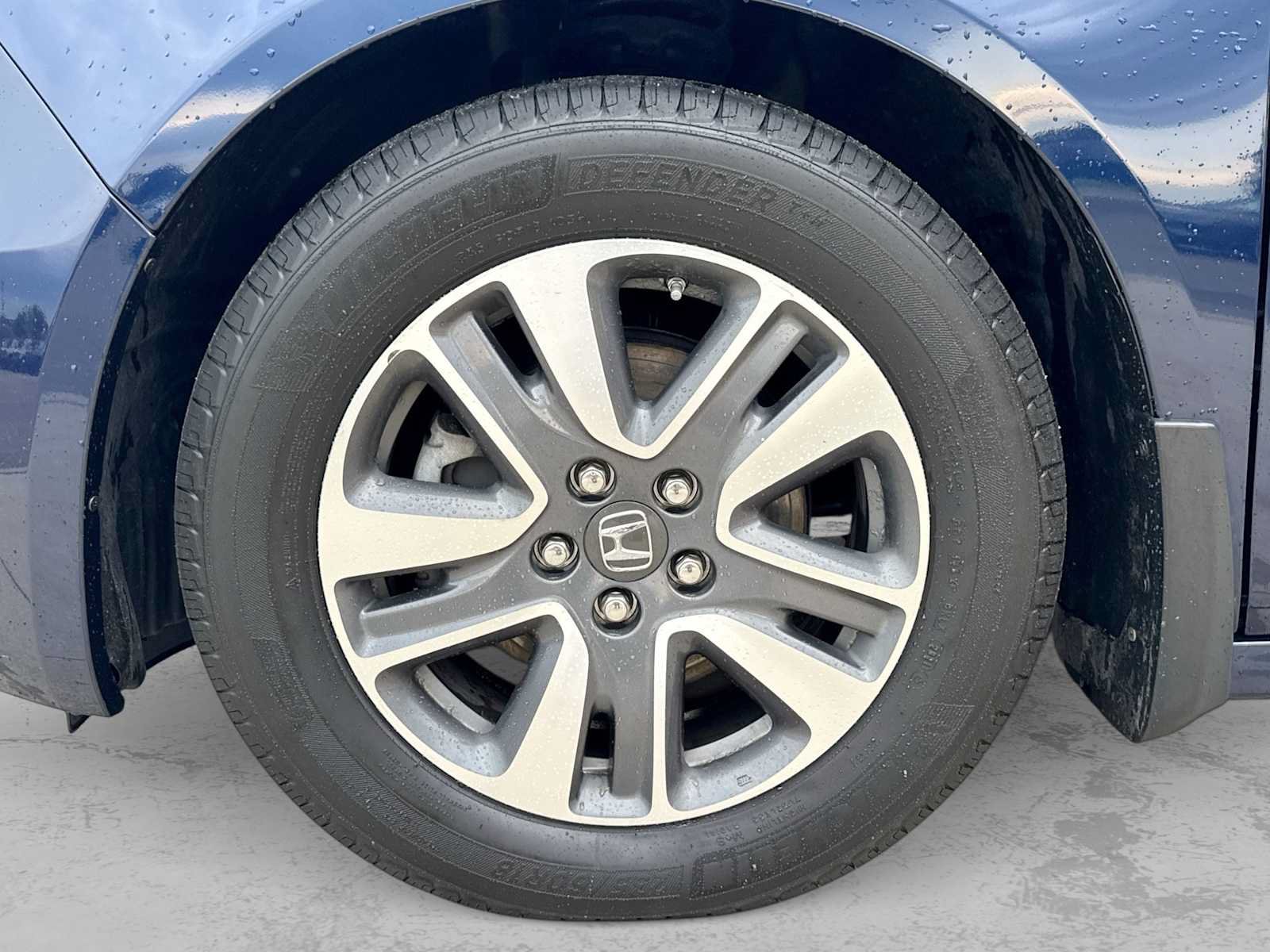 Used 2017 Honda Odyssey Touring image 13