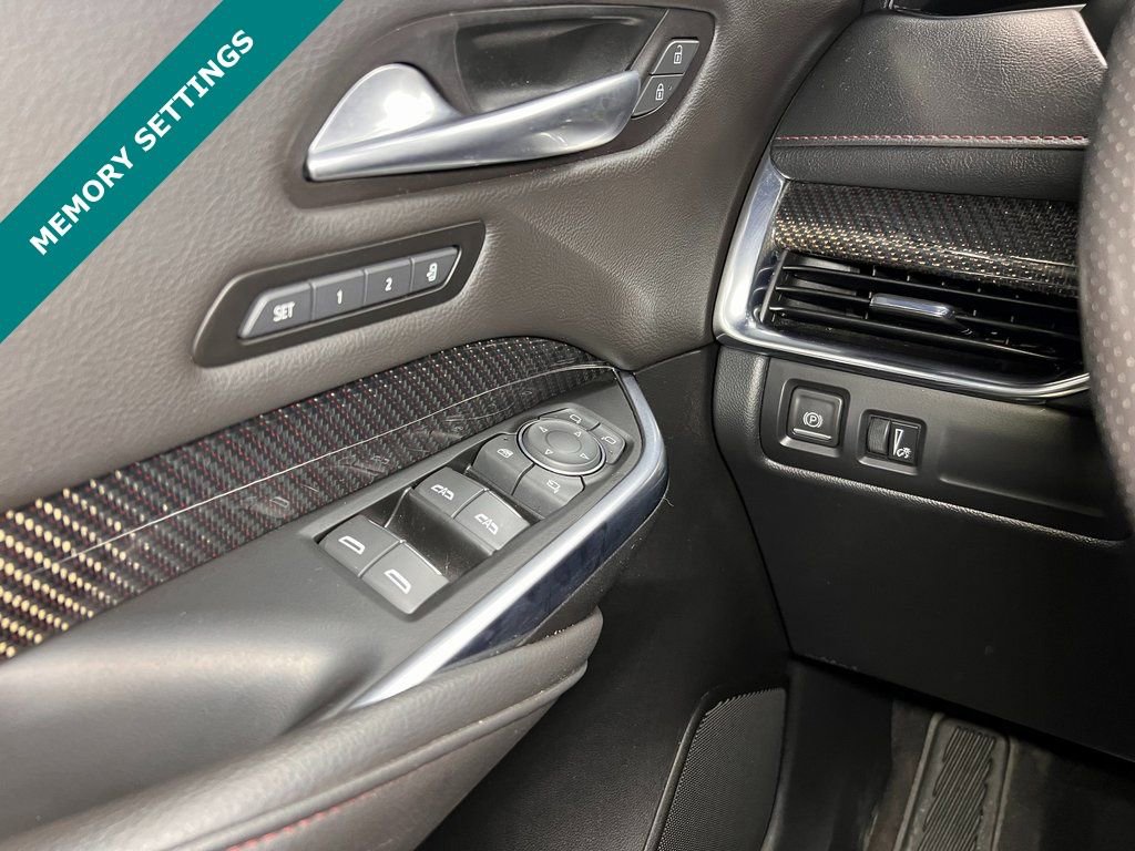 Used 2023 Cadillac XT4 Sport AWD/4WD image 7