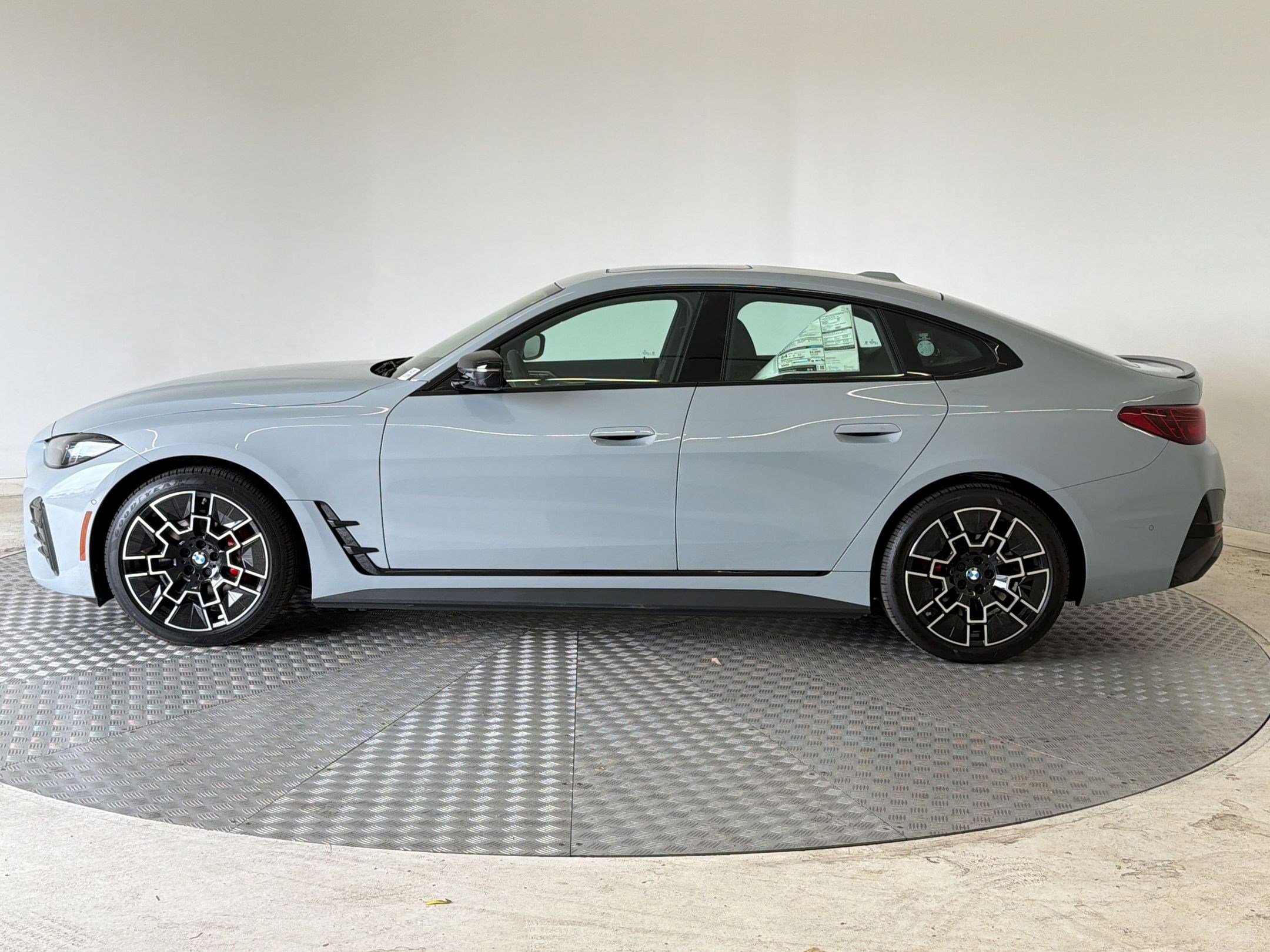 New 2026 BMW i4 xDrive40i w/ M Sport Package AWD/4WD image 2