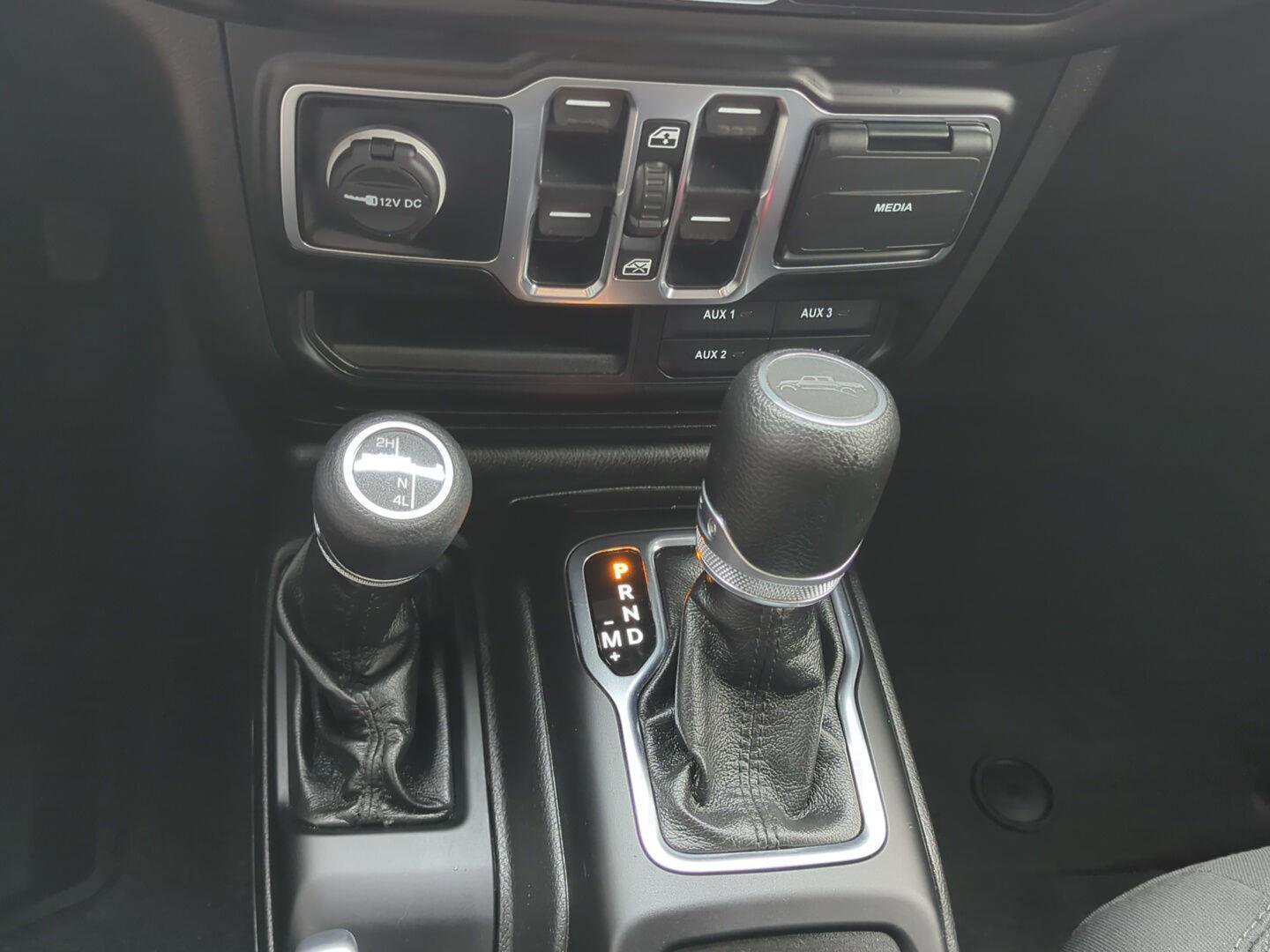 Used 2022 Jeep Gladiator Willys image 24