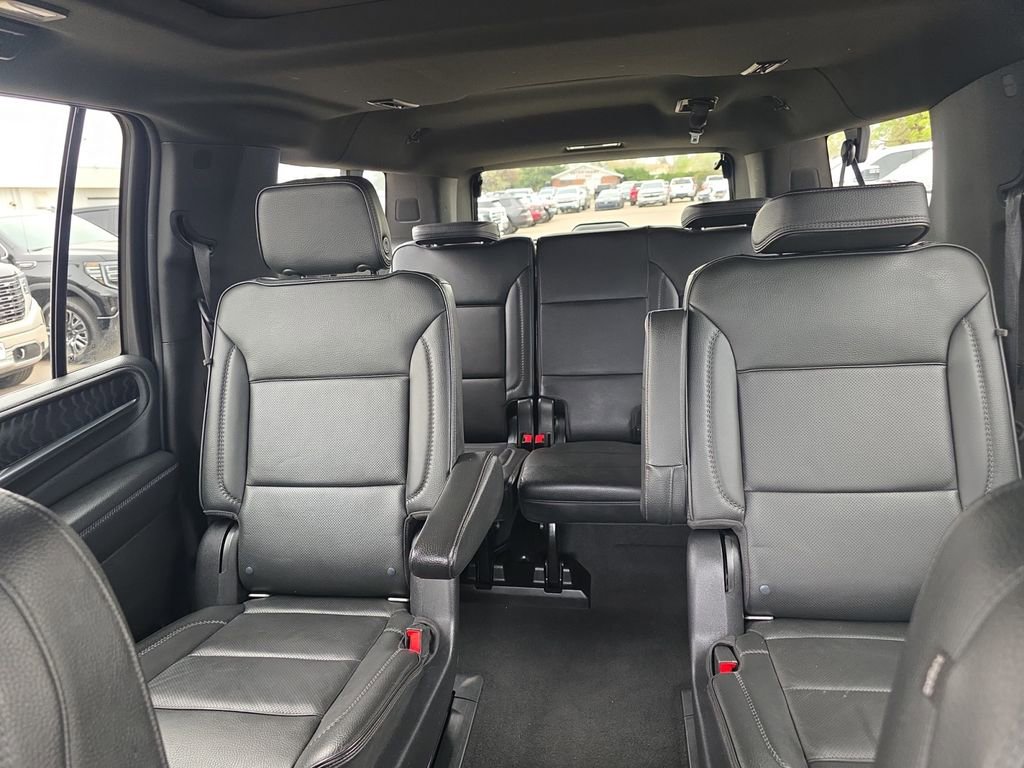 Used 2022 GMC Yukon XL Denali image 29