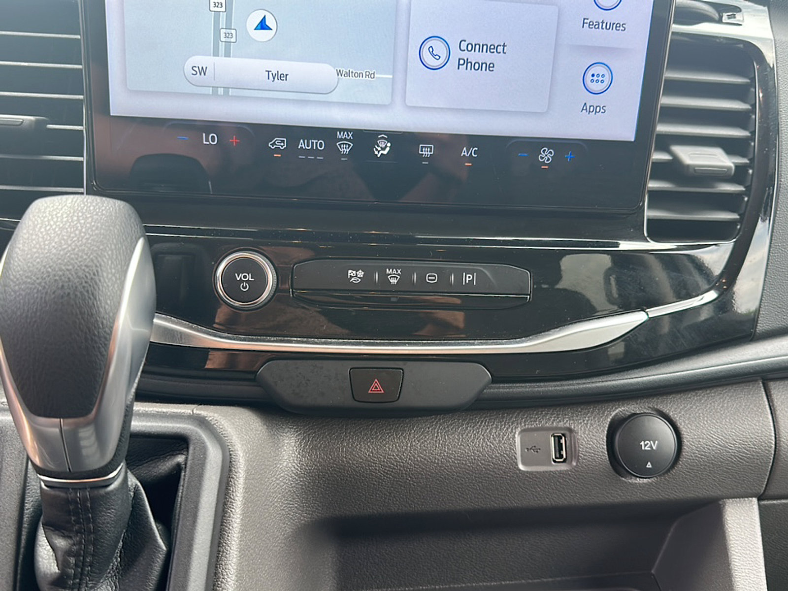 Used 2025 Ford Transit 350 XLT RWD image 15