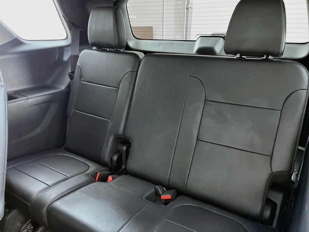 Used 2020 Chevrolet Traverse High Country w/ LPO, Floor Liner Package AWD/4WD image 32