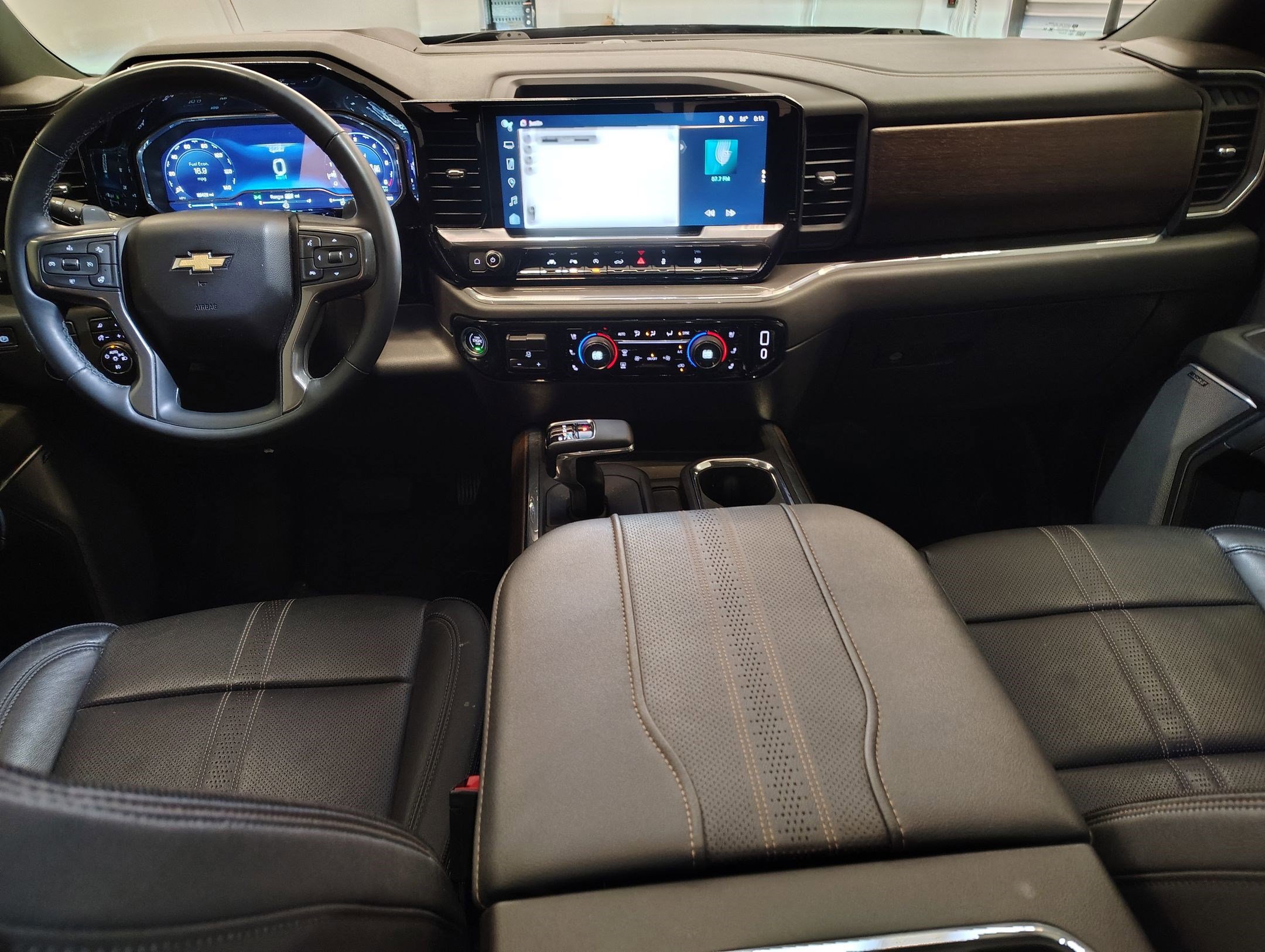 Used 2023 Chevrolet Silverado 1500 High Country w/ High Country Premium Package image 15